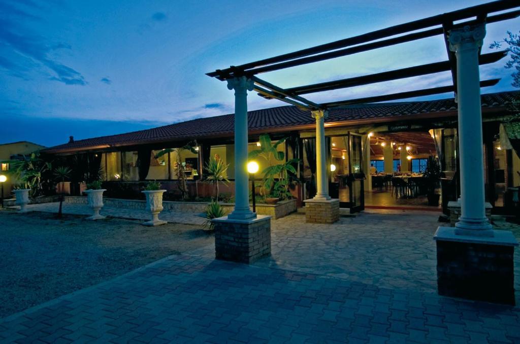 Napeto Village Pizzo  Esterno foto